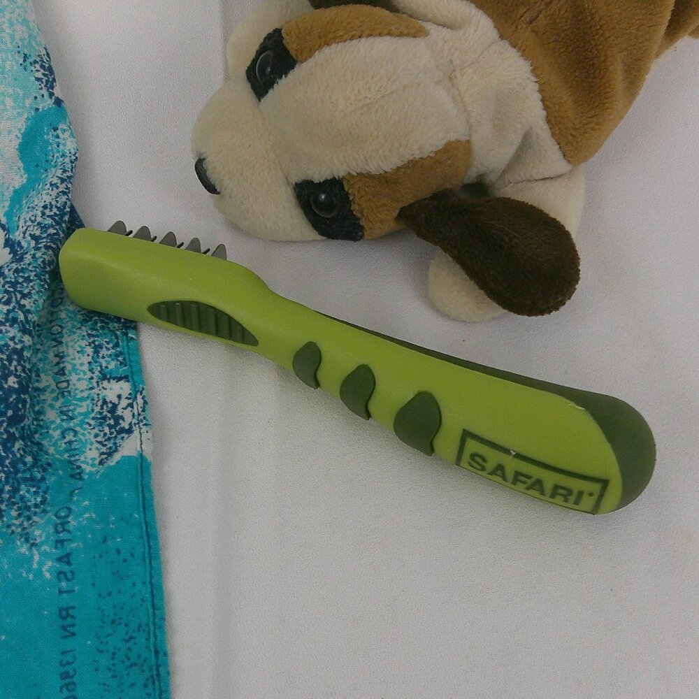 NWOT Coastal Pet Safari Dematting Comb